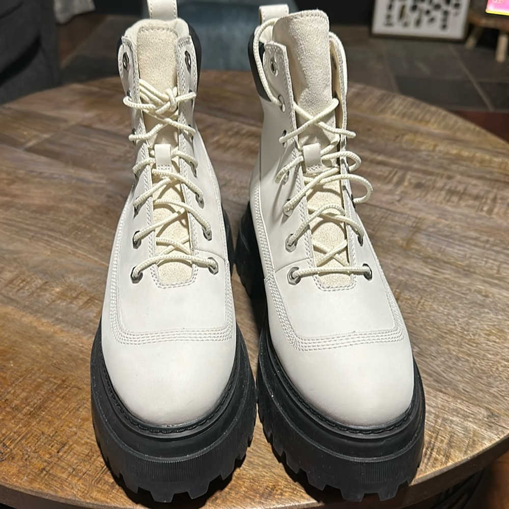 Women TIMBERLAND Sky 6’ Lace Up Boots
